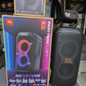 JBL_PARTYBOX_CLUB_120_met_beamlight